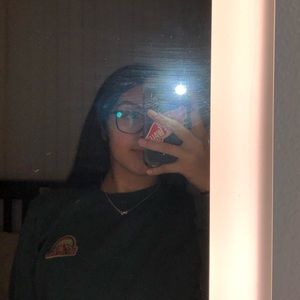 Meet your Posher, Alexandra